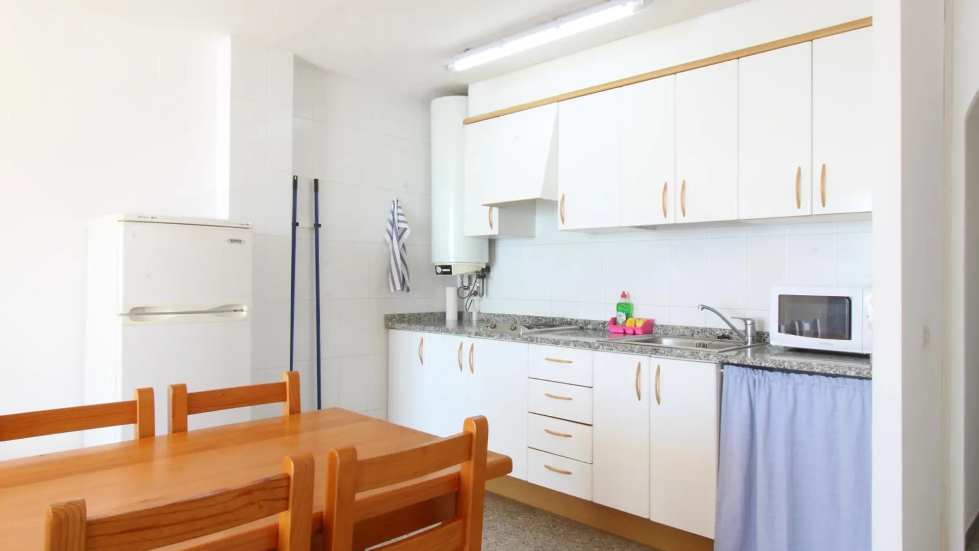 شقة Apartaments El Sorrall بلانيس إسبانيا