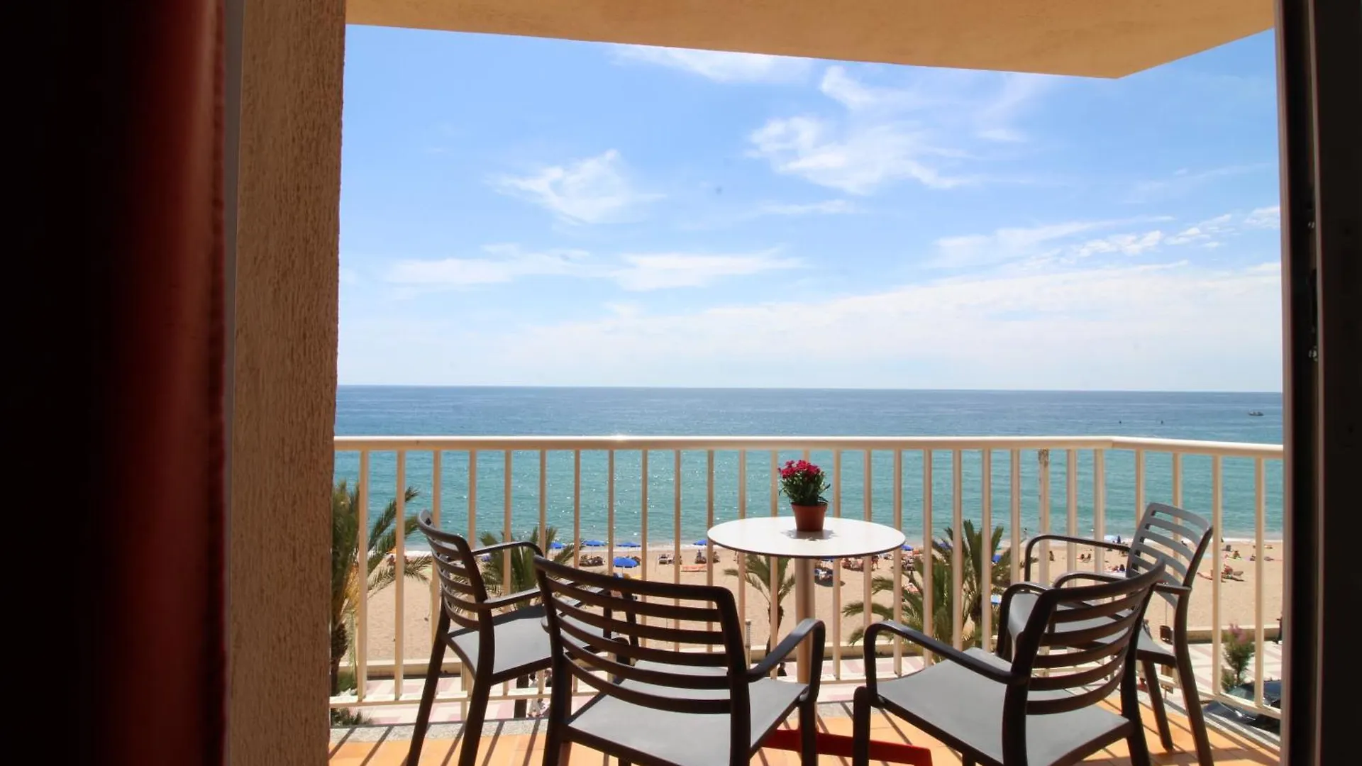 Apartaments El Sorrall Blanes 0*,